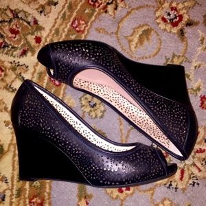 *NEW* Rockport  pip toe wedges